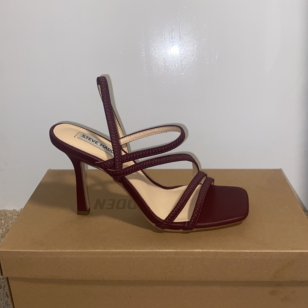 *NEW* Steve Madden Women's Burgundy Strappy Heels